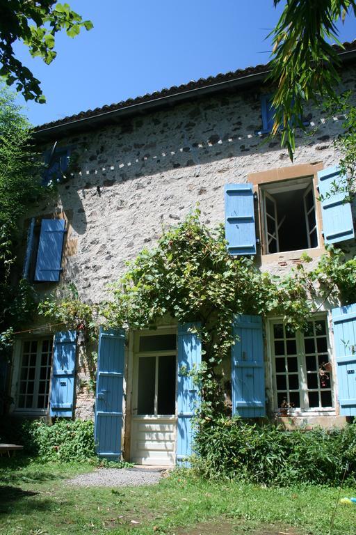 Bed and Breakfast Le Petit Mas D'Ile à Saint-Germain-de-Confolens Extérieur photo